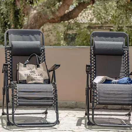 To Pournari Beachside Garden House - Happy *