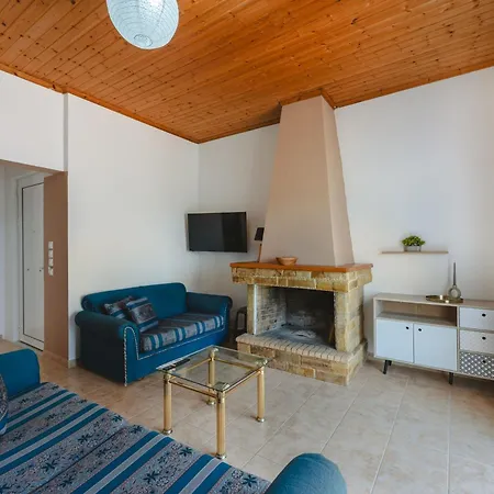 公寓 To Pournari Beachside Garden House - Happy *