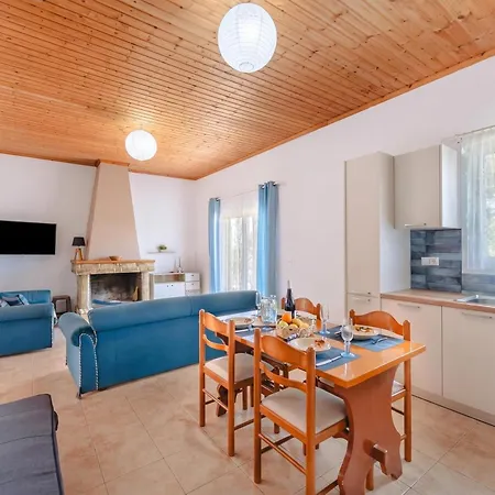 To Pournari Beachside Garden House - Happy Apartman