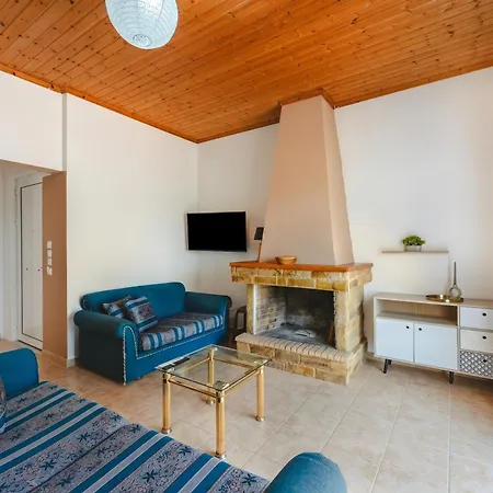 Apartman To Pournari Beachside Garden House - Happy